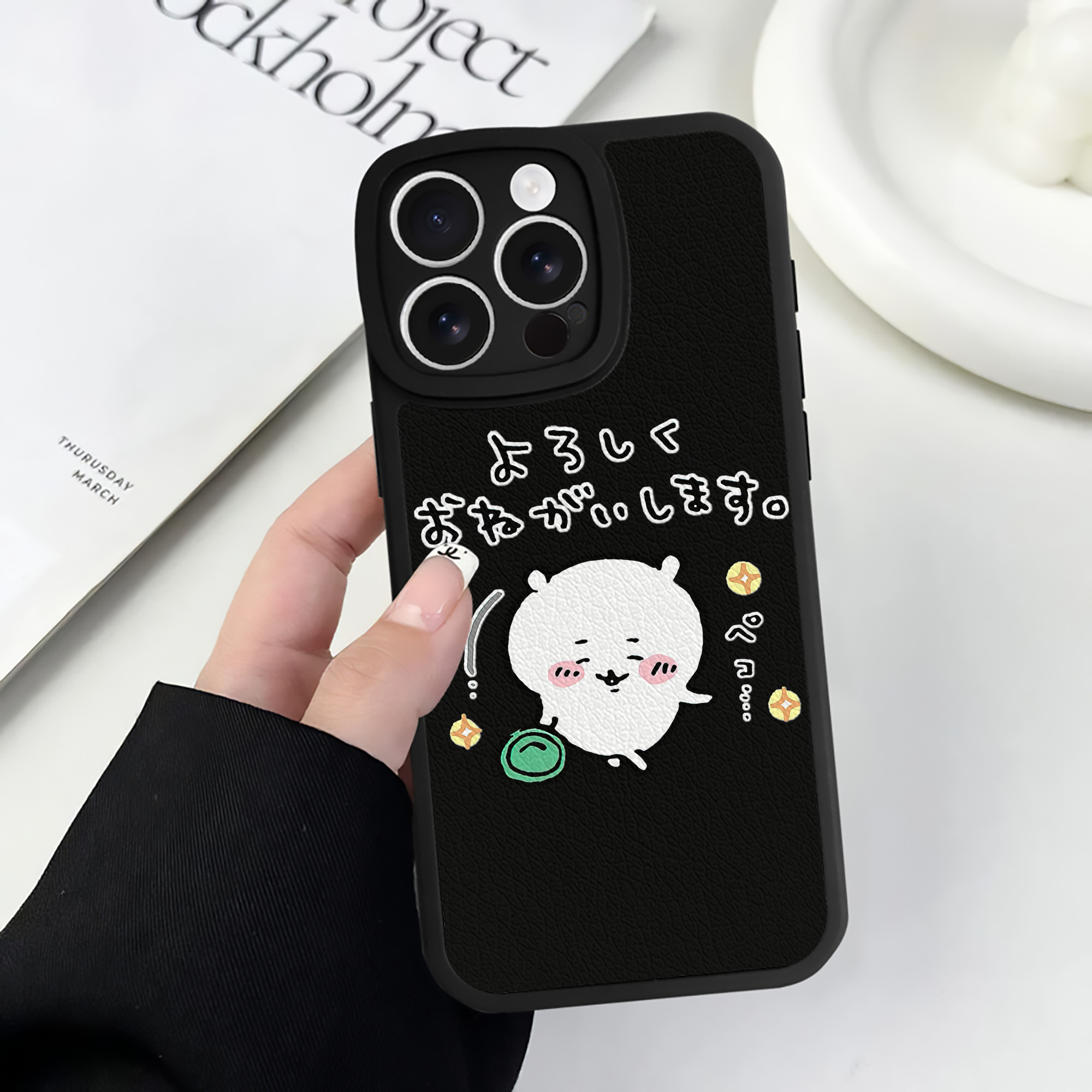 （画像用） ちいかわ ちいかわ Chii-kawa chiikawa 【iPhone 16シリーズ対応】シリコンスマホケース（レザー調） 材質：シリコン